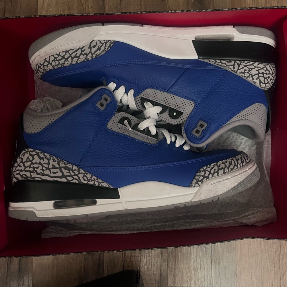 Jordan 3 varsity blue